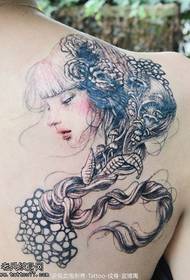 vacker flicka tatuering mönster