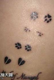 Patrón de tatuaxe estampado con animais