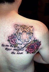 color de espalda tigre rosa tatuaje foto