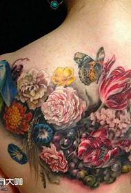 patrón de tatuaxe de flores traseiras