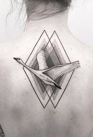 tillbaka geometri figur kran tatuering mönster