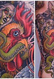 vissza kígyó női tetoválás mintázat