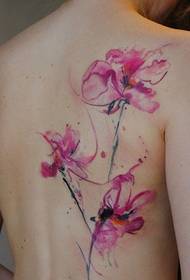 krāsains muguras ziedu tetovējums