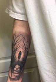 Arm tattoo material, male character, arm and tree tattoo picture