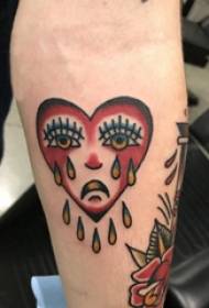 Braccio tatuaggio foto ragazzo che piange cuore tatuaggio immagine sul braccio