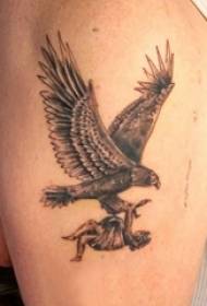 Orol a žena tetovanie vzor školák s kreatívnym obraz orla a ženy tetovanie
