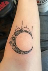 Tattoo moon girl picture girl arm on flower and moon tattoo pilt