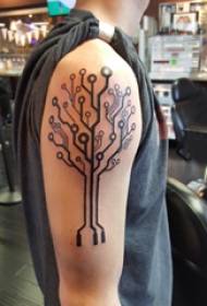 Tattoo geedka, gacanta wiilka, sawirka geed