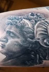 Tecken tatuering pojkes arm på svart skiss tecken tatuering bild