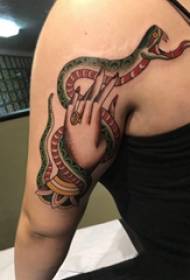 Tatu ular setan gadis lengan ular gambar tatu