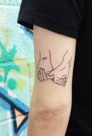Línea minimalista tatuaje chica mano en imagen de tatuaje de mano negra