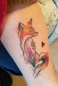 Nine-tailed fox tattoo picture girl's arm painted nine-tailed fox tattoo picture