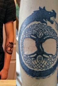 Fa tetoválás, fiú karja, totem fa tetoválás képe