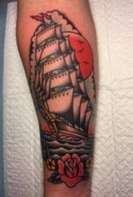 Tattoo seilbåt jente arm på seilbåt tatovering bilde