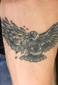 Eagle tatu corak gadis lengan tatu helang