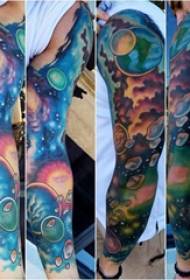 Илустрација звездастог неба тетоважа мушка студентица на руци Харајуку звездасто небо тетоважа