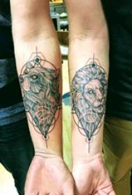 Brako tatuaje bildo knabo brako sur urso kaj leono tatuaje bildo