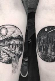 Tatuagem redonda braços de estudante do sexo masculino em fotos de tatuagem redonda e paisagem