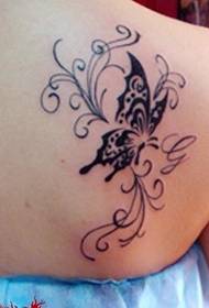 djevojke natrag elegantna slika leptira tetovaža