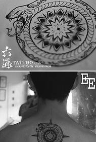 Cool μοτίβο δερματοστιξιών τατουάζ φιδιού