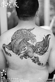 jälkeen Takaisin Tengxiang-pilveen yksisarvisen tatuointikuvion ympärille