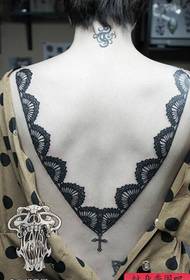Moteriškos nugaros nėrinių tatuiruotės dalijamos tatuiruotėmis