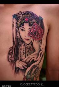 modello tatuaggio fiore colore posteriore