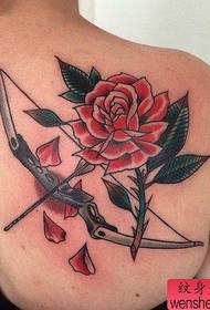 Ihe ngosi tatuu, kwadoo azu nke Sagittarius rose tattoo