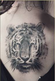 fashion women's back personality good-looking tiger head tattoo pattern picture