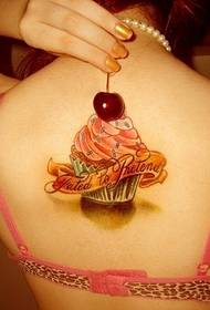 lijepa leđa prekrasna mala svježa torta slika tetovaža