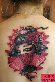 နောက်ကျော geisha tattoo