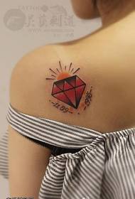 Imagine de tatuaj cu culoarea diamantului din spate