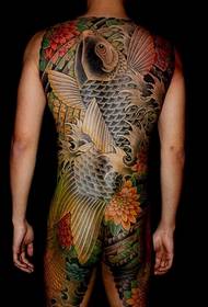 后背彩色传统鲤鱼莲花纹身图案图片
