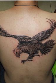 personnalité arrière mode coupant les ailes de l'image du motif de tatouage aigle