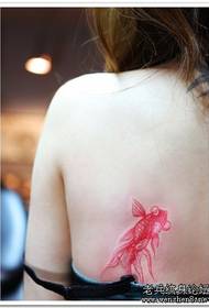 Guldfisk tatueringsmönster: Tillbaka liten färgad guldfisk tatueringsmönster