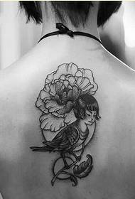 žena späť krásne pivonka perie tetovanie obrázok obrázok