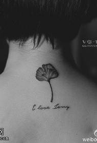 mali svježi uzorak tetovaže listova lotosa