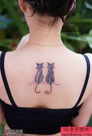 Tattoo show, recommend a woman's back creative cat tattoo pictures