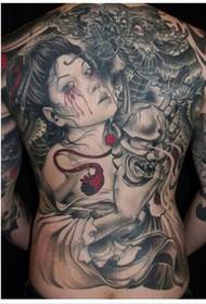 Модная классическая татуировка гейши