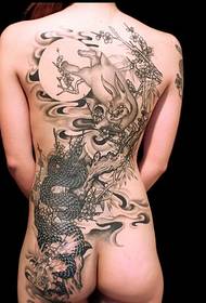 klasiskās modes pilnas muguras personības pūķa un truša tetovējuma modeļa attēls