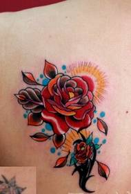 девојка назад мода убава црвена роза тетоважа слика