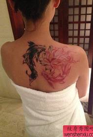 Makatani okongola ndi okongola a freehand lotus squid tattoo