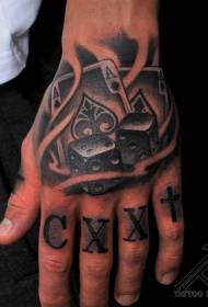 Rokas muguras pelēko kauliņu spēļu kārtis tetovējums