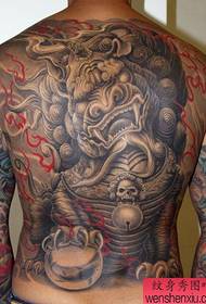 Холодна повна спина Тан поезія гортензії татуювання візерунок