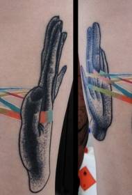 Spunnet stil svart mann hånd og flerfarget tatovering bånd