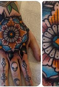 Hand back European and American colorful vanilla tattoo pattern