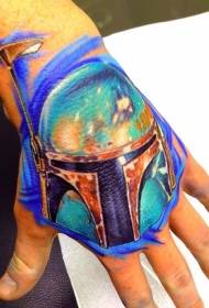 Atgal į rankas tatuiruotę su nauja mokyklos stiliaus spalvos boba fett šalmo tatuiruote