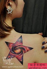 Sorbalda eder eder super kolore pentagonal izarrak tatuaje eredu hutsak