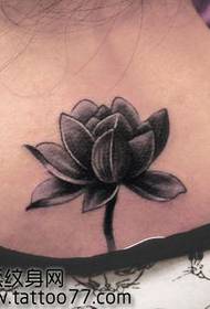 Piękno z powrotem czarny szary wzór lotosu tatuaż