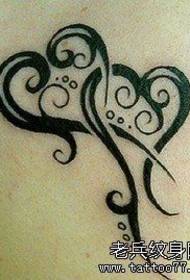 Small fresh back creative heart-shaped totem tattoo works